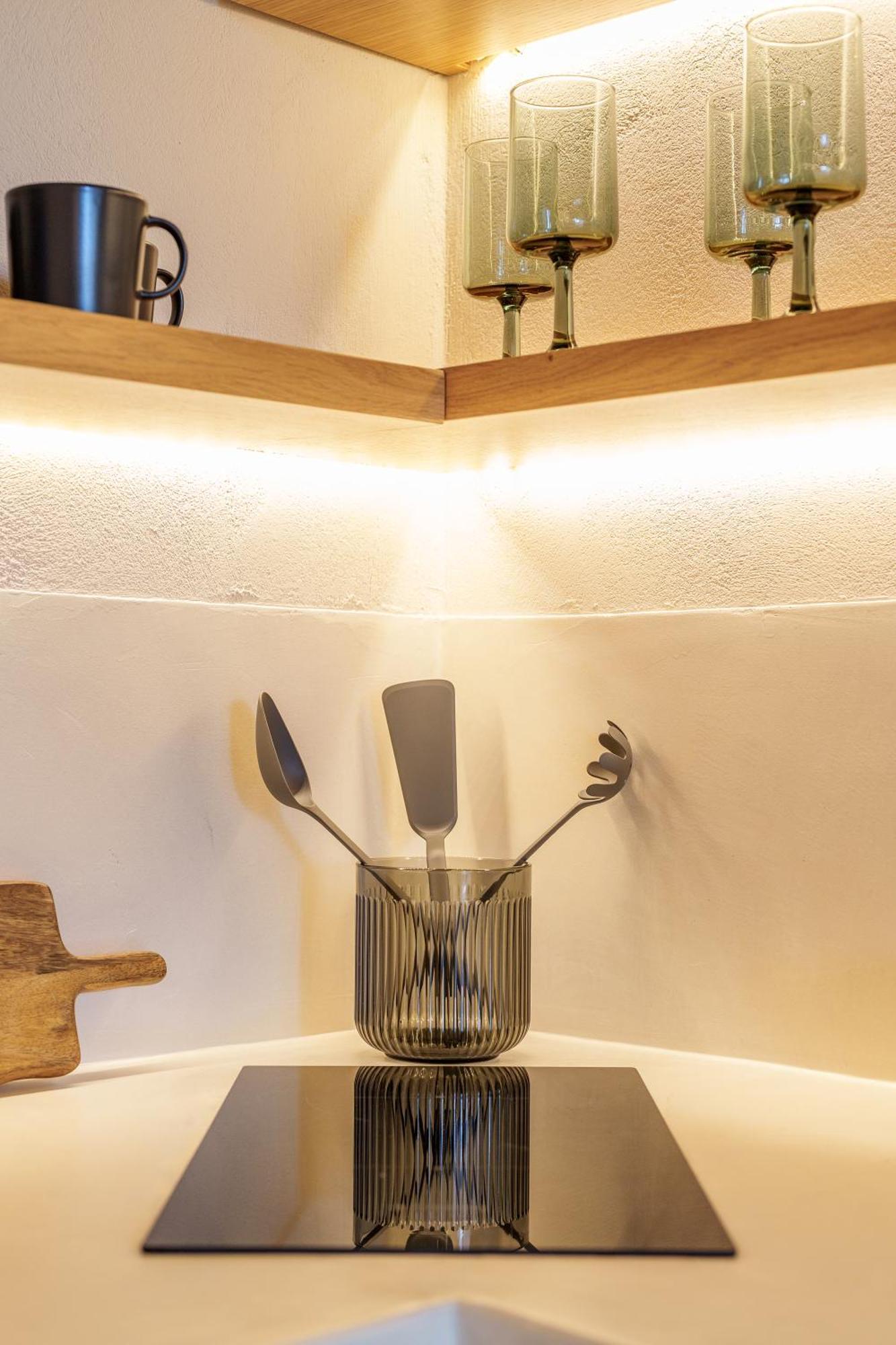 Sugarwhite Suites With Private Not Heated Pool Emporio  외부 사진