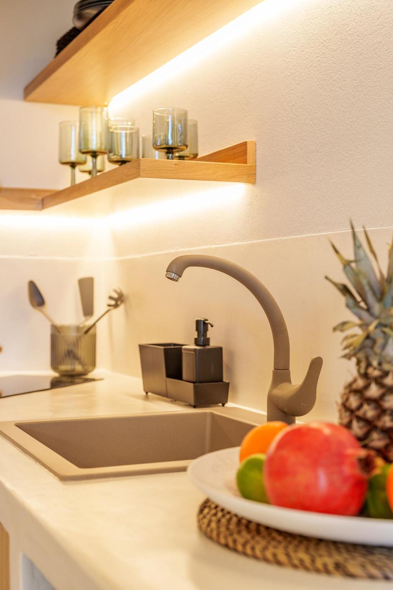 Sugarwhite Suites With Private Not Heated Pool Emporio  외부 사진